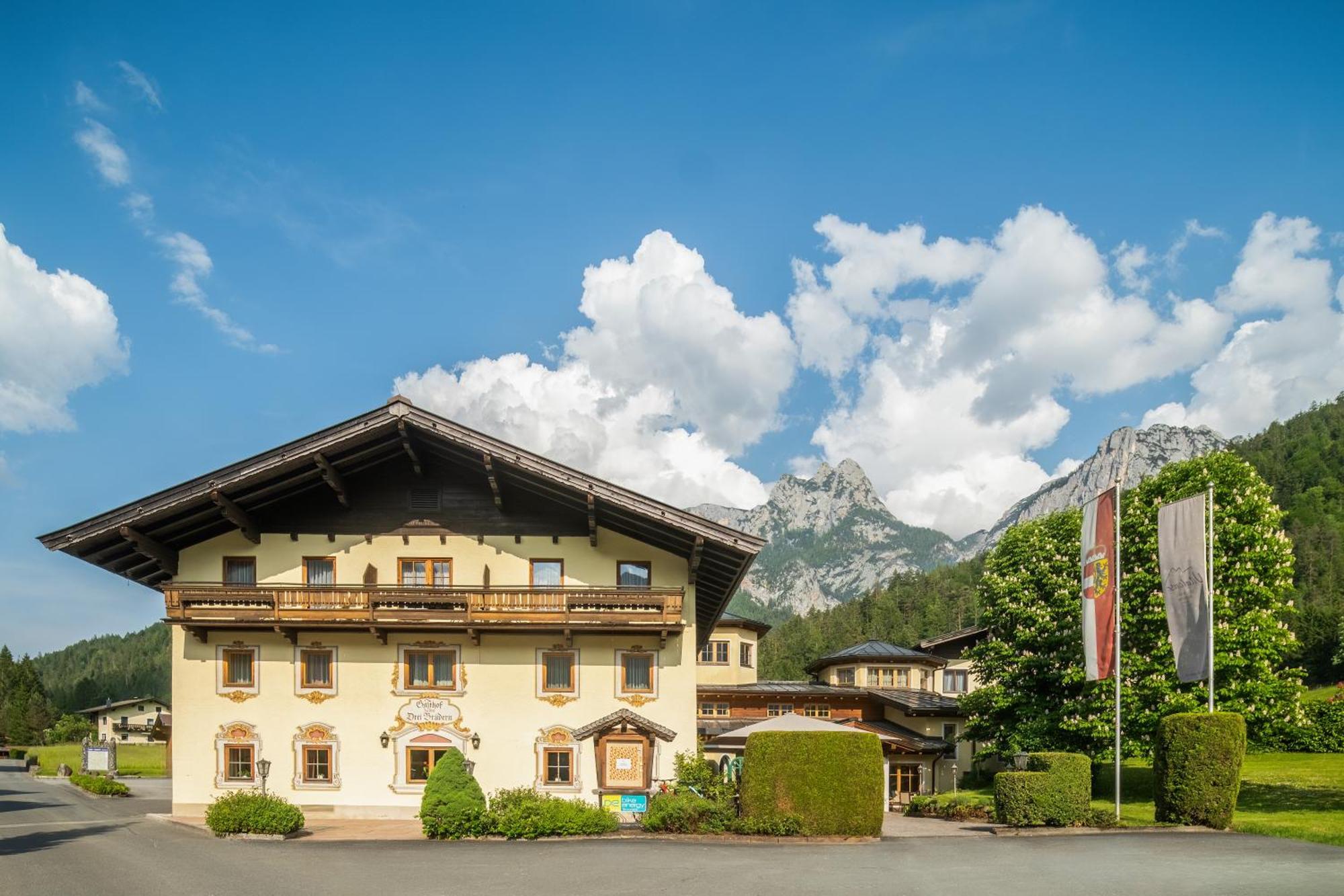 Hotel Vitaloase Zu Den Drei Bruedern Ункен Екстериор снимка
